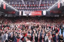 BİNLERCE KİŞİ SALONA AKIN ETTİ... TANJU ÖZCAN’IN MORALİ TAVAN... SALON MİTİNG ALANINA DÖNDÜ