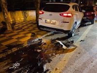 BOLU'DA ANA YOLA KONTROLSÜZ ÇIKAN OTOMOBİL, CİPLE ÇARPIŞTI: 1 YARALI