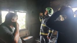 BOLU'DA İKİ KATLI EV ALEV ALEV YANDI...