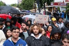BOLU'DA ÖĞRENCİLER AYAKLANDI: "MÜŞTERİ DEĞİL ÖĞRENCİYİZ"