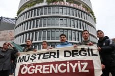 BOLU'DA ÖĞRENCİLER AYAKLANDI: "MÜŞTERİ DEĞİL ÖĞRENCİYİZ"