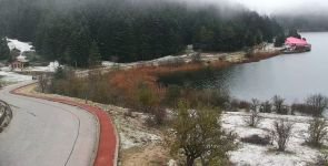 BOLU'NUN DOĞA HARİKASI ABANT'TA KAR YAĞIŞI BAŞLADI