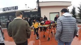 ÇATIYA ÇIKMAK İSTEYEN KAFE ÇALIŞANI MERDİVENDEN DÜŞEREK YARALANDI