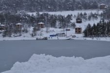ÇUBUK GÖLÜ'NDE KIŞ GÜZELLİĞİ YAŞANIYOR