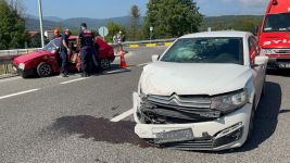 D-100’DE İKİ OTOMOBİL ÇARPIŞTI: 1 YARALI