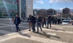 İŞ ADAMINI OTOMOBİLİNE BİNDİĞİ SIRADA GASP ETTİLER