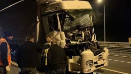 KAĞIT GİBİ EZİLEN TIRDAN YARA ALMADAN KURTULDU