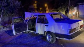 KAMYONETLE ÇARPIŞAN TOFAŞ KAĞIT GİBİ EZİLDİ: 3 YARALI