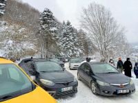 KAR YAĞDI, TATİLCİLER ABANT'A AKIN ETTİ