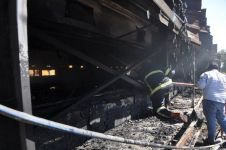 KÜMES ALEV ALEV YANDI... 20 BİN ADET CANLI CİVCİV TELEF OLDU