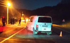 MOTOSİKLET İLE PANELVAN ÇARPIŞTI... ÖLÜMÜN EŞİĞİNDEN DÖNDÜLER