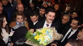 MUHAMMED HOCA İÇİN PARTİLİLER KENETLENDİ... PARTİ BİNASI ÖNÜNDE COŞKULU KARŞILAMA