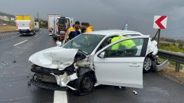 OTOYOLDA ZİNCİRLEME KAZA: 3 YARALI