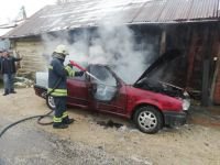 PARK HALİNDEKİ OTOMOBİL KÜLE DÖNDÜ