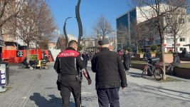 SAHTE ASKERE İNANDI PARASINDAN OLDU... POLİS BANKADA BULDU