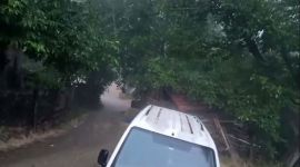 ŞİDDETLİ YAĞIŞ DERELERİ TAŞIRDI