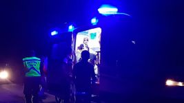 SODA YÜKLÜ TIR DEVRİLDİ: SÜRÜCÜNÜN BURNU BİLE KANAMADI