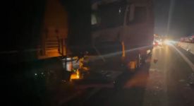 TEK ŞERİTTE ZİNCİRLEME KAZA... TAM 6 SAAT TRAFİK KİTLENDİ...