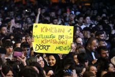 ÜNLÜ RAPÇİ CEZA'DAN MUHTEŞEM KONSER... BOLULU GENÇLER ALANI DOLDURDU