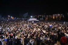 ÜNLÜ RAPÇİ CEZA'DAN MUHTEŞEM KONSER... BOLULU GENÇLER ALANI DOLDURDU