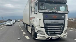 YENİ ÇEVRE YOLUNDA OTOMOBİL İLE TIR ÇARPIŞTI "TIR SÜRÜCÜSÜ ÇOK HIZLIYDI"