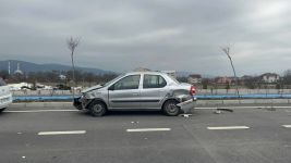 YENİ ÇEVRE YOLUNDA OTOMOBİL İLE TIR ÇARPIŞTI "TIR SÜRÜCÜSÜ ÇOK HIZLIYDI"