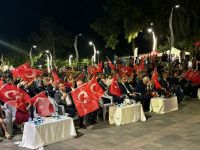 YÜZLERCE BOLULU DEMOKRASİ VE MİLLİ BİRLİK GÜNÜ’NDE MEYDANLARI DOLDURDU