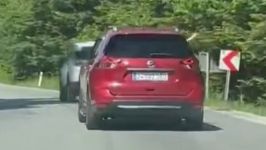 ARAÇTAN DEFALARCA ÇÖP ATARKEN GÖRÜNTÜLENDİ...