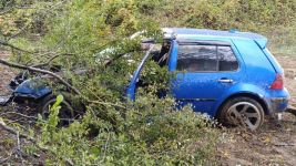 BOLU'DA TARLAYA UÇAN OTOMOBİL HURDAYA DÖNDÜ...