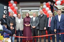BOLU’YA YENİ ECZANE AÇILDI… YASEMİN ERKAN ECZANESİ GÖRKEMLİ TÖRENLE AÇILDI