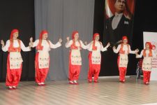 BU ÇOCUKLAR GELECEĞİMİZ... MİLLİ EĞİTİM AĞAÇ YETİŞTİRİR GİBİ İŞLİYOR...