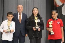 BU ÇOCUKLAR GELECEĞİMİZ... MİLLİ EĞİTİM AĞAÇ YETİŞTİRİR GİBİ İŞLİYOR...