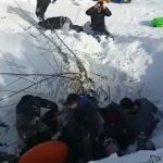 BU DA ZİNCİRLEME ŞAMBREL KAZASI... VİRAJI ALAMADILAR ÇUKURA UÇTULAR...