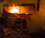 ÇAYDURT'TA HAREKETLİ SAATLER.. MAHALLE HALKI VE İTFAİYE SEFERBER OLDU