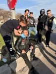 KIRMIZI IŞIK İHLALİ YAPAN MOTOSİKLETE ÇARPTI