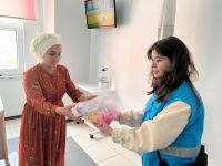 ÖRDÜKLERİ OYUNCAKLARLA MİNİK KALPLERE DOKUNDULAR....