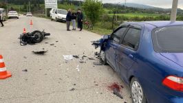 OTOMOBİL VE MOTOSİKLET ÇARPIŞTI, 6 KİŞİ YARALANDI