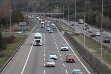 TATİLCİLER ERKENDEN DÖNMEYE BAŞLADI.... BOLU'DA TRAFİK KİLİT