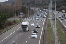 TATİLCİLER ERKENDEN DÖNMEYE BAŞLADI.... BOLU'DA TRAFİK KİLİT