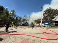 TEK KATLI EV ALEV ALEV YANDI...