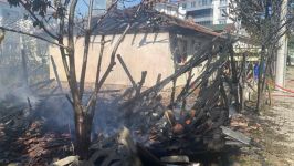 TEK KATLI EV ALEV ALEV YANDI...