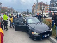 YAYA GEÇİDİNDE DURAN ARACA ARKADAN ÇARPTI, ÖLÜMDEN DÖNDÜ