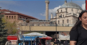 9 YAŞINDAKİ DMD KAS HASTASI KAMİL, DESTEKLERİNİZİ BEKLİYOR
