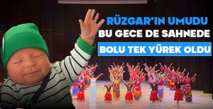 RÜZGARIN UMUDU BU GECE DE SAHNEDE...